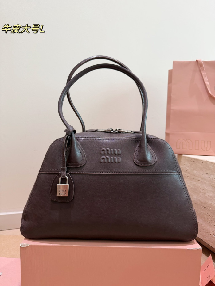 Miu Miu Vivant Bag 039 DB572 39cm