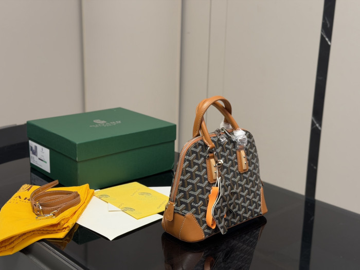 Goyard Shoulder Bag 016 DB012 23cm