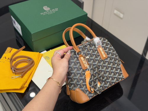 Goyard Shoulder Bag 016 DB012 23cm