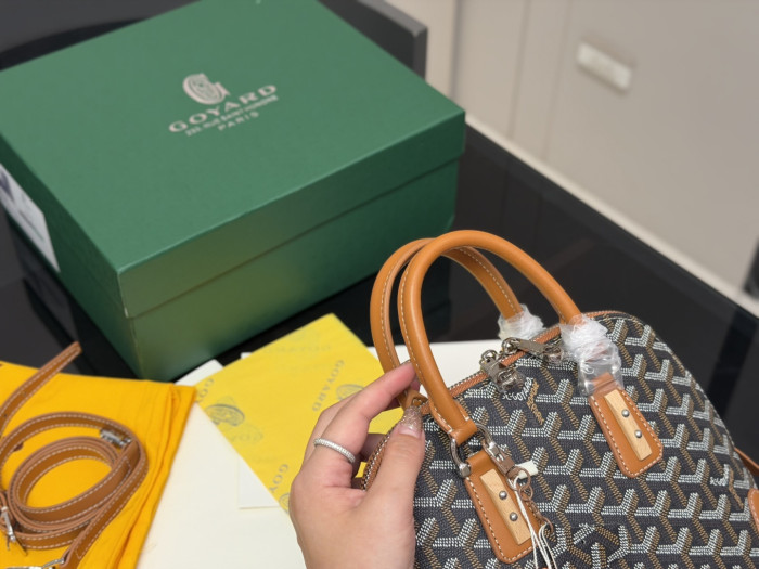 Goyard Shoulder Bag 016 DB012 23cm