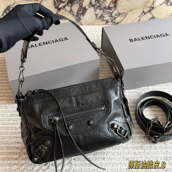 Balenciaga Shoulder Bag 015 DB502 24cm
