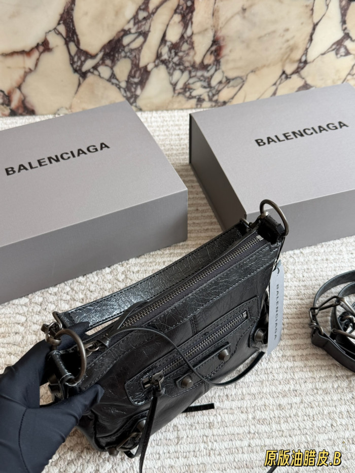 Balenciaga Shoulder Bag 015 DB502 24cm