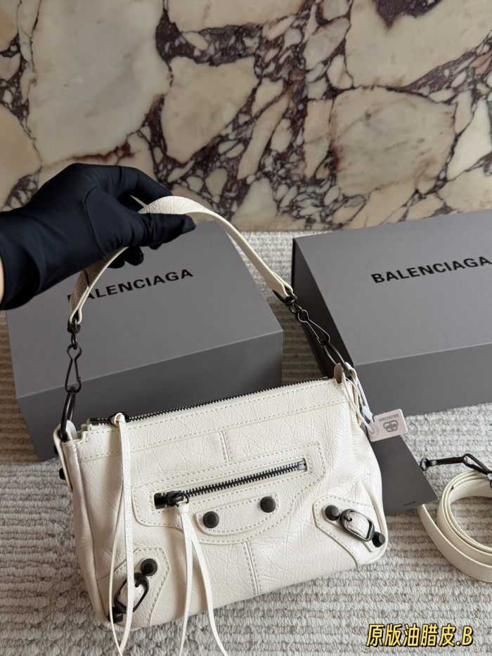 Balenciaga Shoulder Bag 015 DB502 24cm