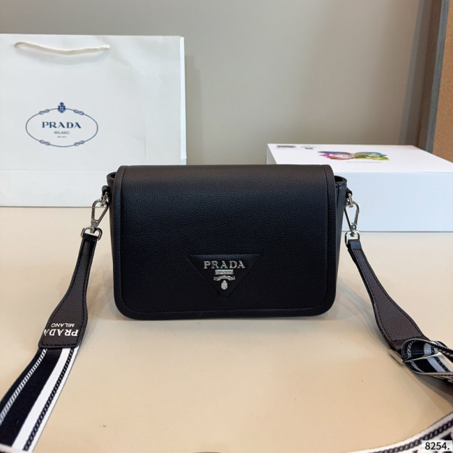 Prada Shoulder Bag 038 DB071 23cm