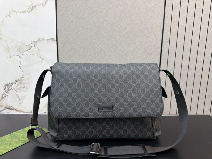 Gucci Shoulder Bag 063 DB581 44cm
