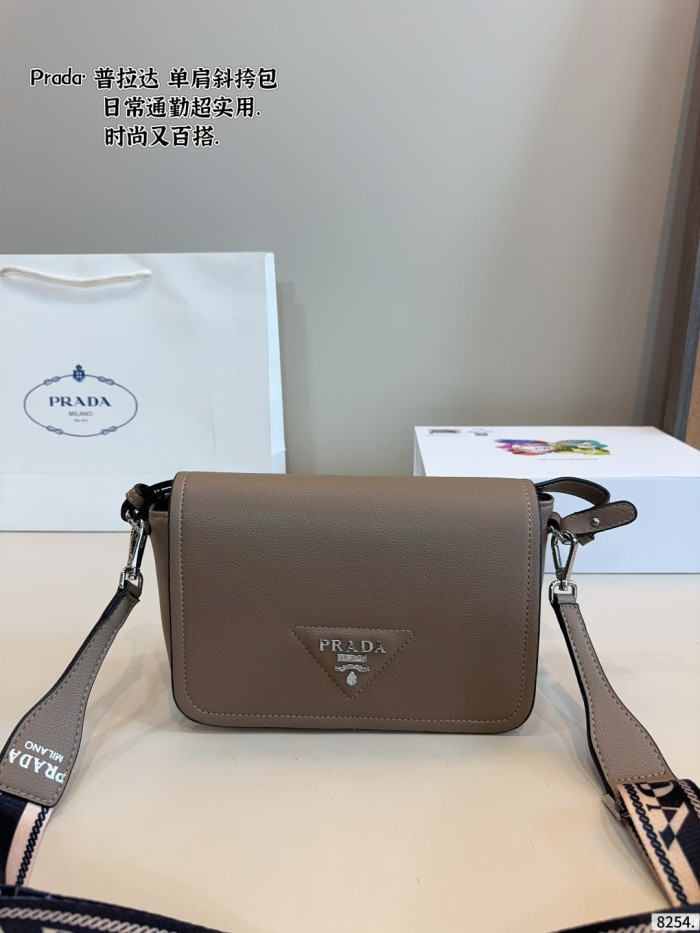 Prada Shoulder Bag 038 DB071 23cm