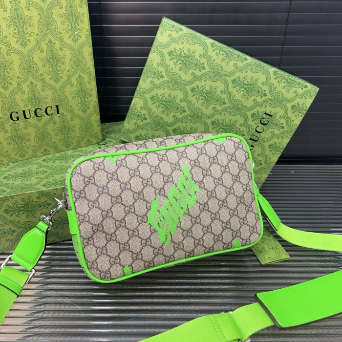 Gucci Shoulder Bag 062 DB561 27cm