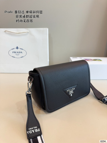 Prada Shoulder Bag 038 DB071 23cm