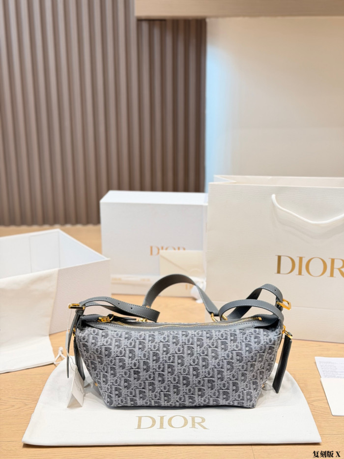 Dior D-Journey Bag 042 DB052 25-30cm