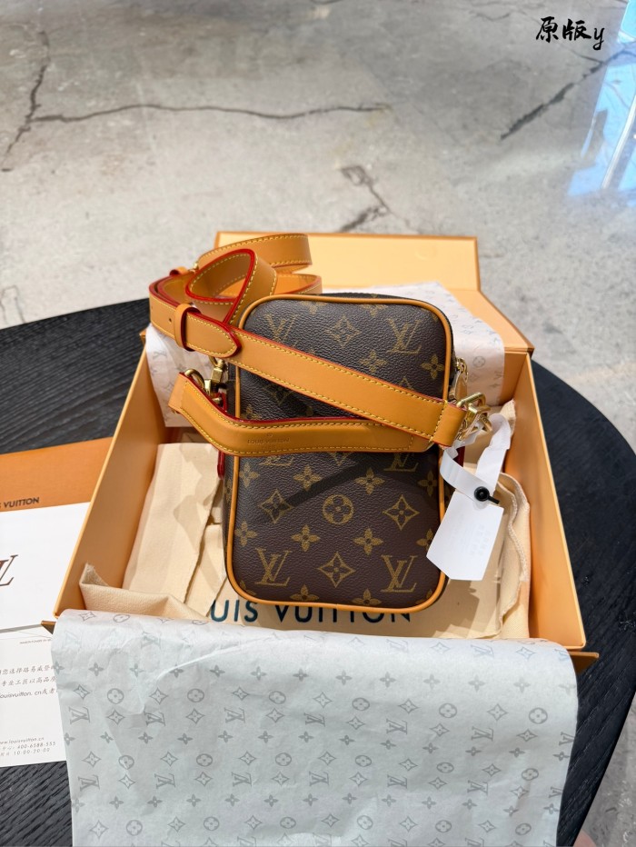 LV Shoulder Bag 414 DB502 15cm