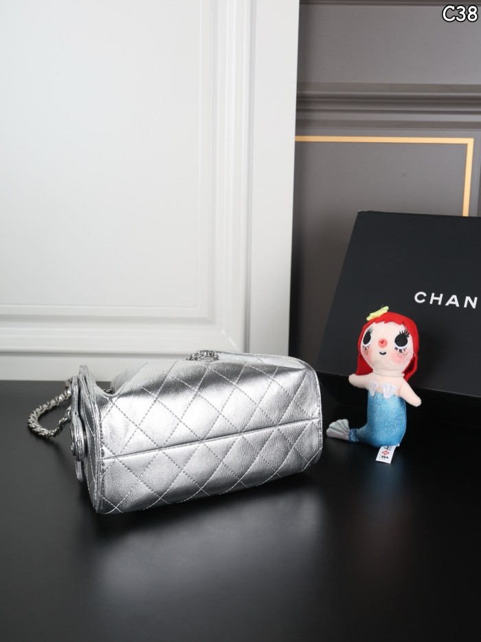 Chanel Bucket Bag 215 DB542-552 22-25cm