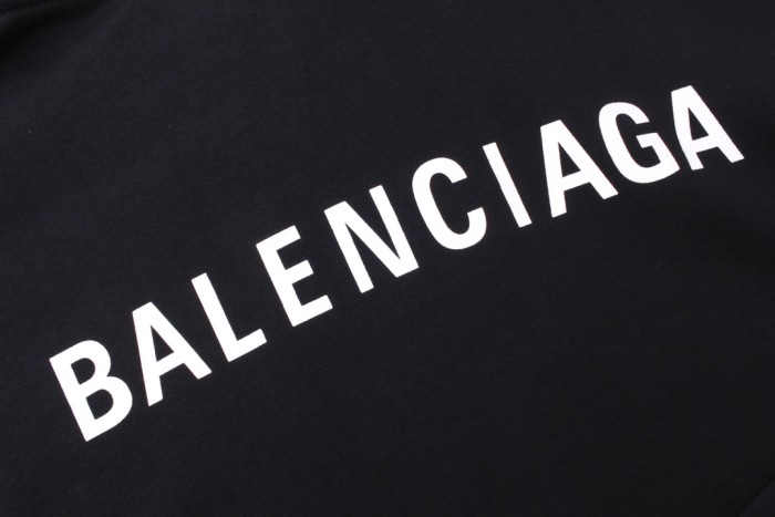 Balenciaga Sweatshirts 009