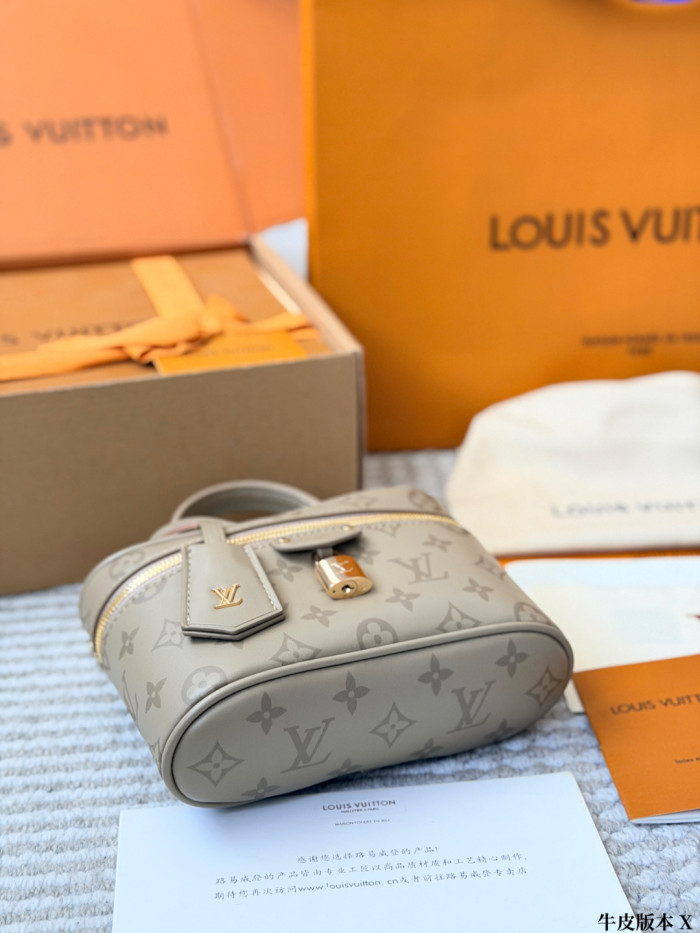 LV Vanity Pouch Bag 416 DB591 19cm