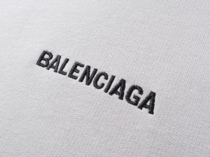 Balenciaga Sweatshirts 014