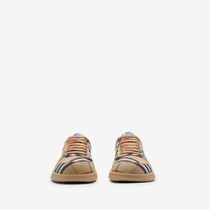 Burberry Casual shoes 015 HL042