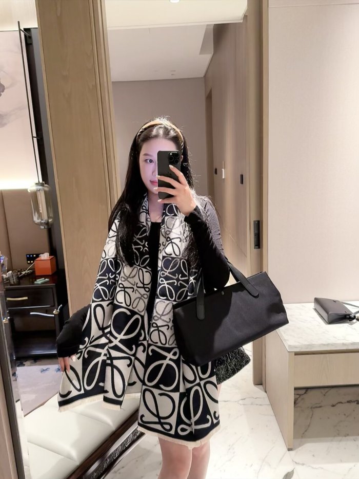 Loewe Scarf 002 180*60cm