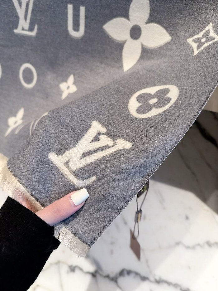 LV Scarf 010 180*60cm