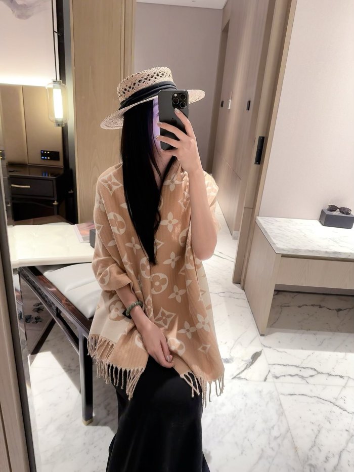 LV Scarf 004 180*60cm