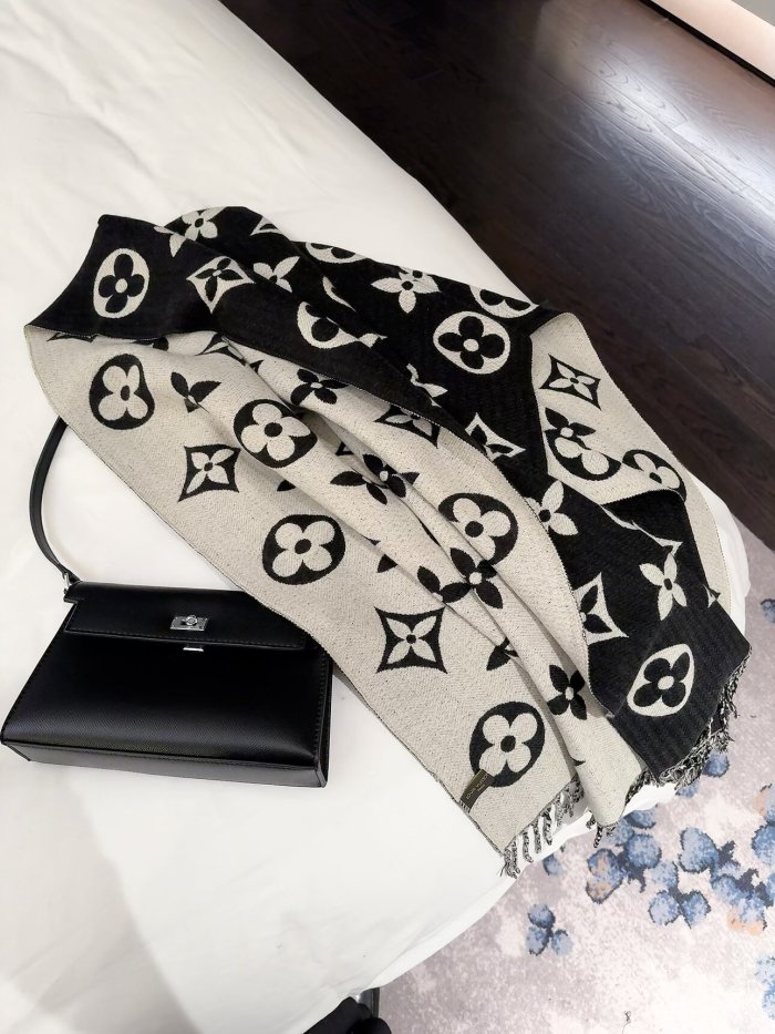 LV Scarf 004 180*60cm