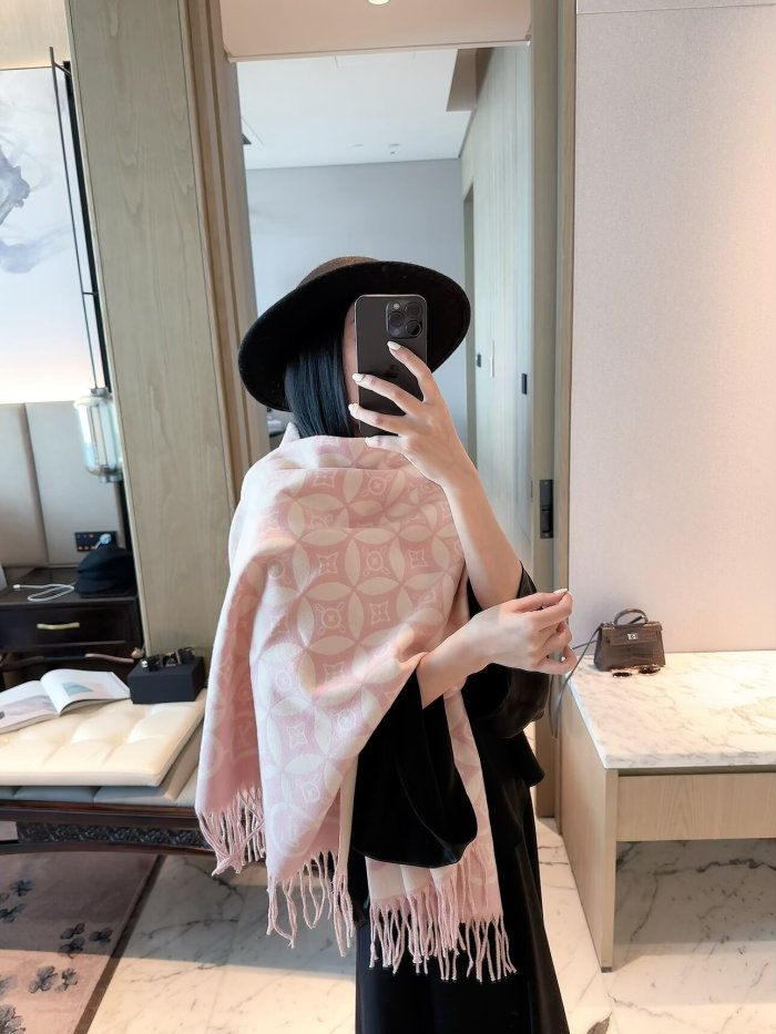 LV Scarf 017 180*60cm
