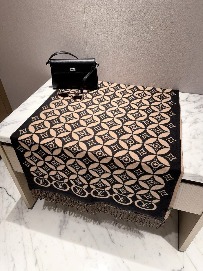 LV Scarf 017 180*60cm