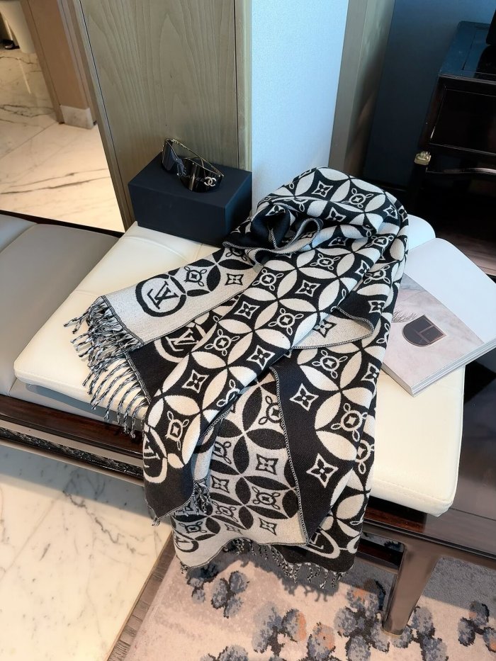 LV Scarf 017 180*60cm