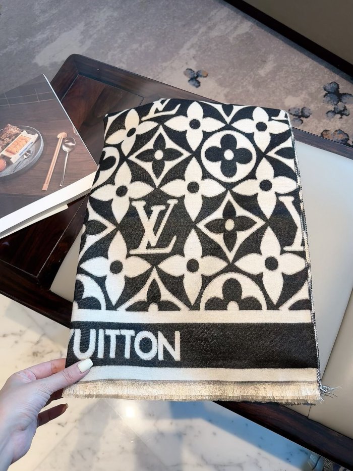 LV Scarf 011 180*60cm