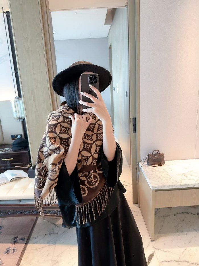 LV Scarf 017 180*60cm