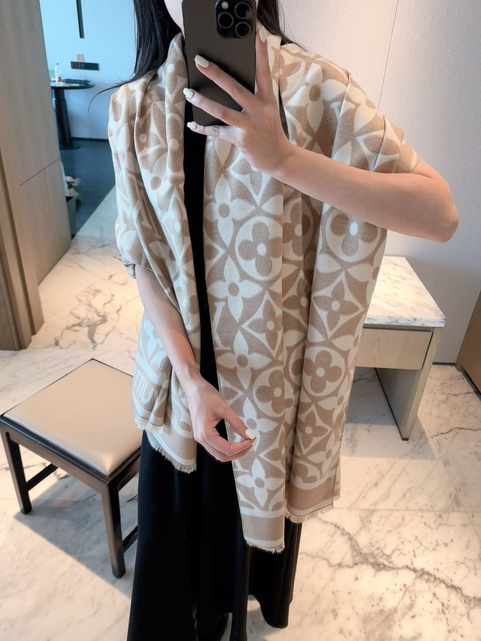 LV Scarf 011 180*60cm