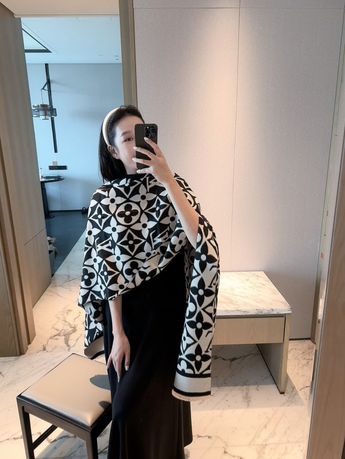 LV Scarf 011 180*60cm
