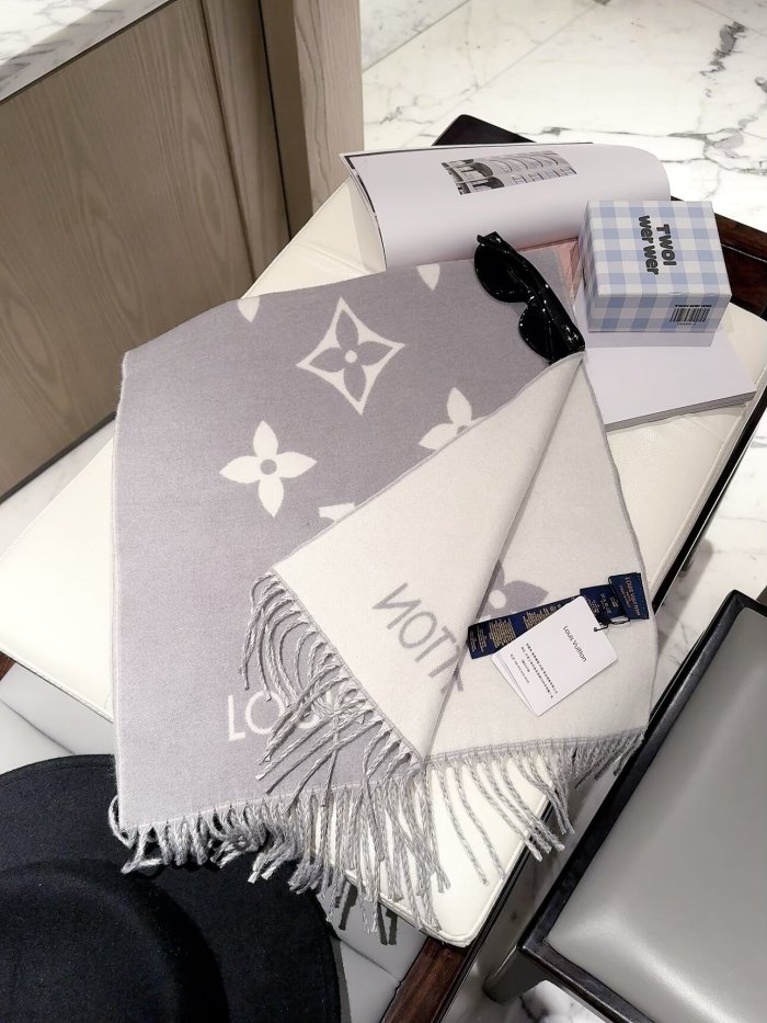 LV Scarf 021 180*60cm