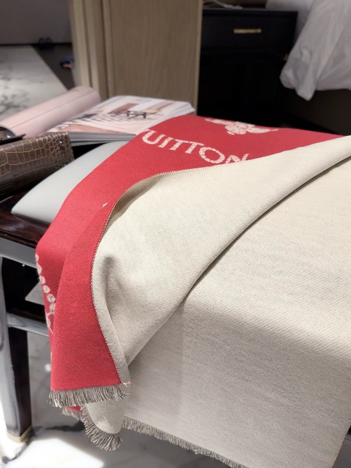 LV Scarf 018 180*60cm