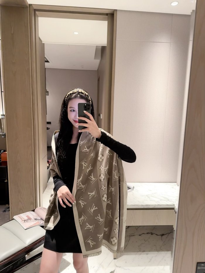 LV Scarf 019 180*60cm