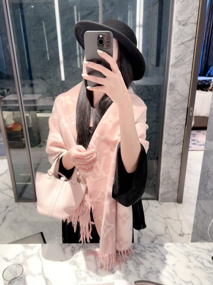 LV Scarf 022 180*60cm