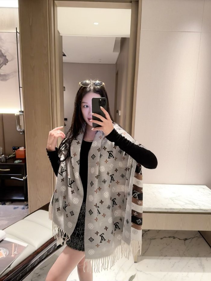 LV Scarf 041 180*60cm