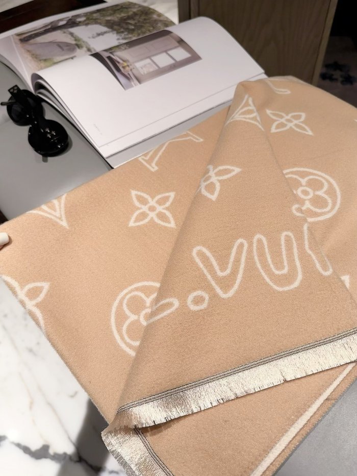 LV Scarf 032 180*60cm
