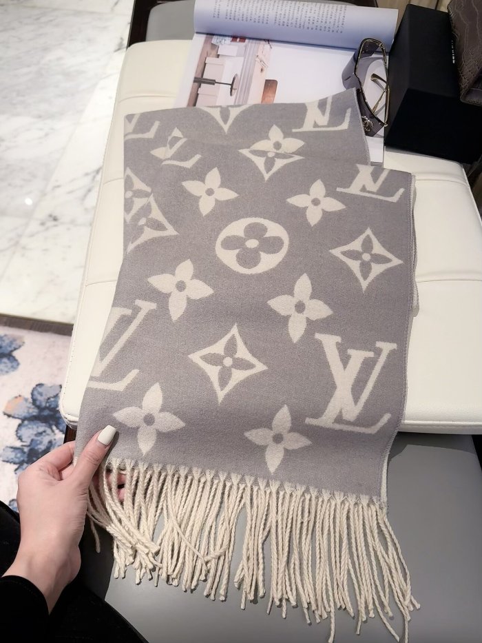 LV Scarf 022 180*60cm