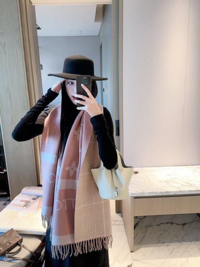 LV Scarf 034 180*60cm