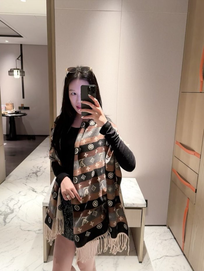 LV Scarf 041 180*60cm