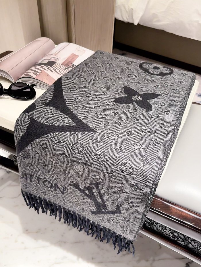 LV Scarf 036 180*60cm