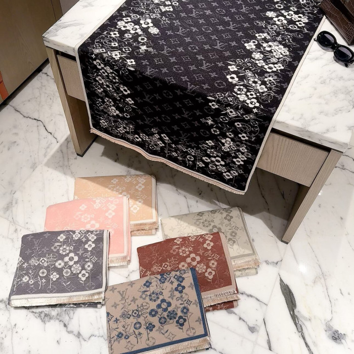 LV Scarf 031 180*60cm