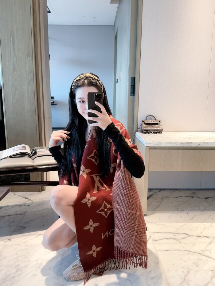 LV Scarf 028 180*60cm