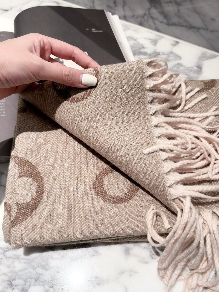 LV Scarf 037 180*60cm