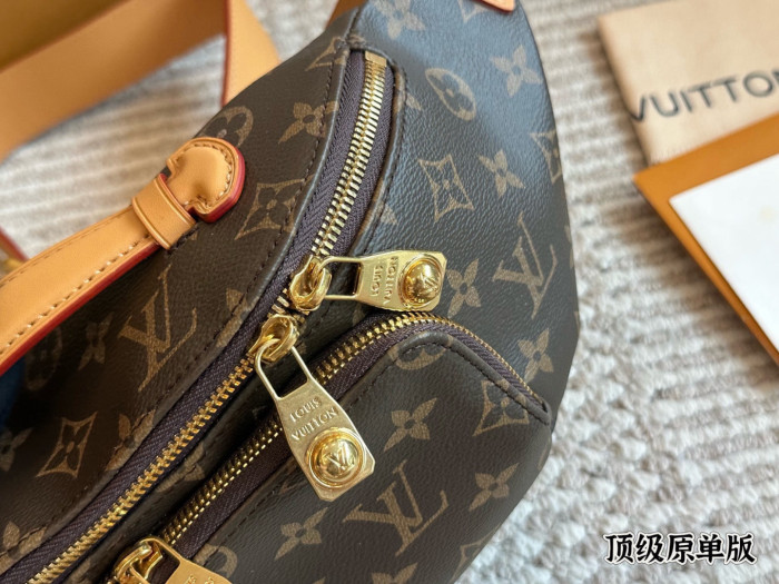 LV Bumbag 417 DB502 30cm