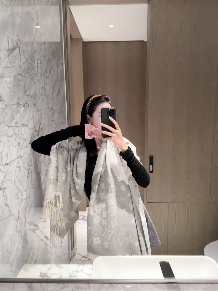 LV Scarf 040 180*60cm