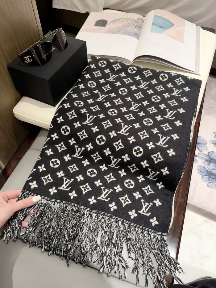 LV Scarf 027 180*60cm