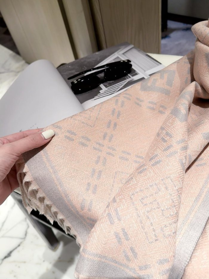 Fendi Scarf 008 180*60cm