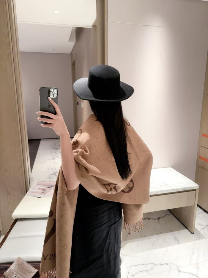 LV Scarf 036 180*60cm