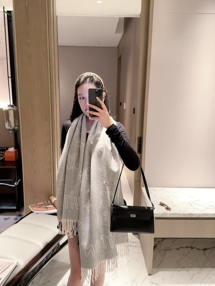 LV Scarf 039 180*60cm