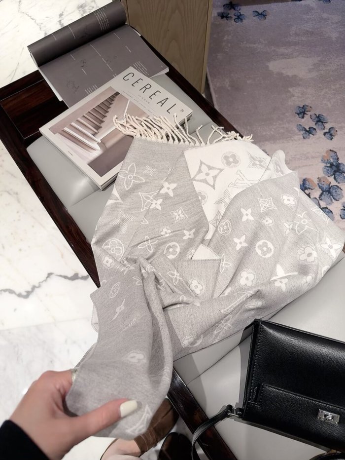 LV Scarf 040 180*60cm
